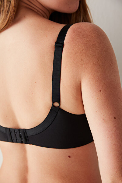 Penti Detailní podpůrná podprsenka My Form Black Lace