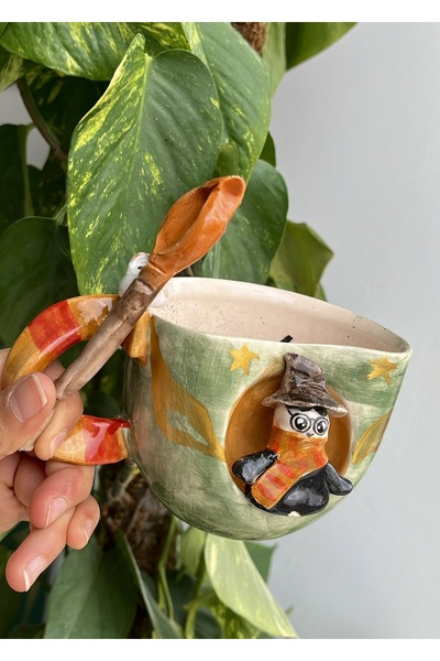 visera New Model Ceramic Mug with Harry Potter Figure + Broomstick Shaped Spoon Gift