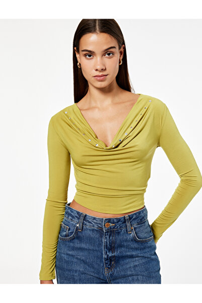 Koton Μπλουζάκι με μακρύ μανίκι με μεταλλικά αξεσουάρ και γιακά Degaje