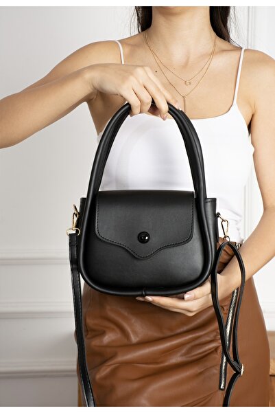LCN Kadın Siyah Düğmeli Omuz ve Kol Çantası