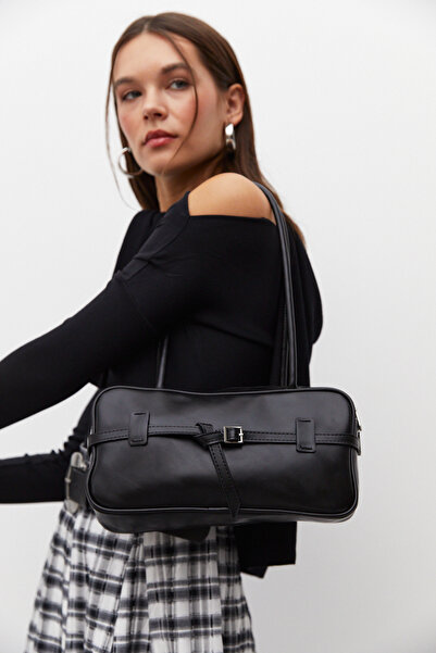 urban focus Buckle Detailed Shoulder Bag