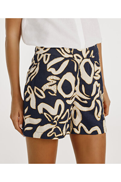 Yargıcı Beli Fermuarlı Şort