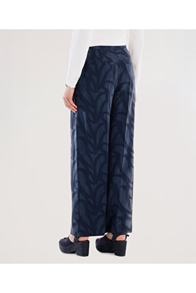 Yargıcı Nervür Detaylı Pantolon