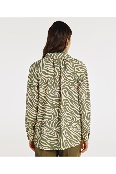 Yargıcı Kemer Detaylı Gömlek