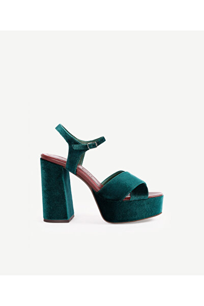 Yargıcı Kadife Kumaşlı Platform Ayakkabı