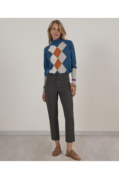 Yargıcı Renk Bloklu Uzun Kazak