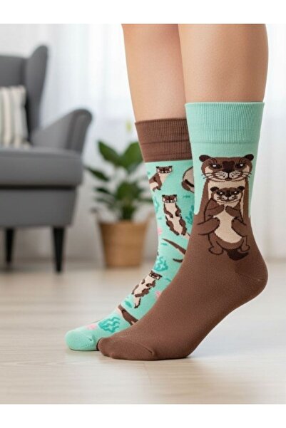Right-Left Otter Patterned Socket Socks