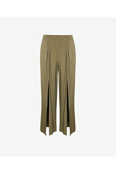 Yargıcı Önü Yırtmaçlı Bol Kesim Pantolon