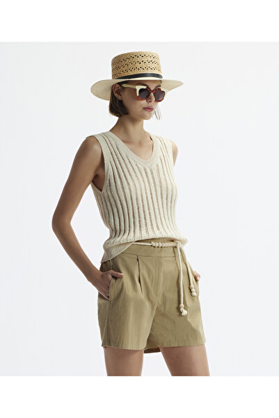 Yargıcı Yan Cepli Kemerli Şort