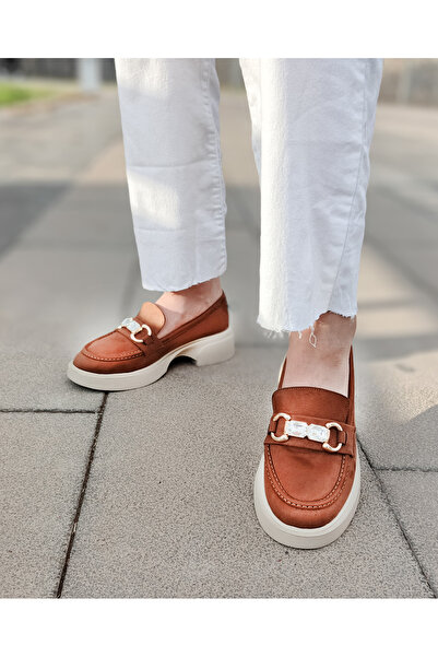 EVEREST SHOES Women's Tan Suede Stone Buckle Loafer Shoes