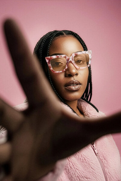 YUGEN I Eyewear Edge Bloom – Pembe Transparan Çerçeve, Mocha Desen Detaylı – ...