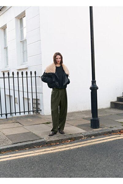 MANGO Woman Düğme detaylı pensli pantolon