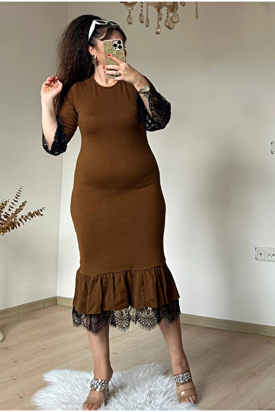 AZRA BUTİK Midi Length Knitwear Dress with Lace Sleeves and Hem