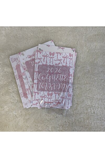 Nurmurs Coquette Kurdelalı Tatlı 2026 Aylık Takvim Sanat estetik