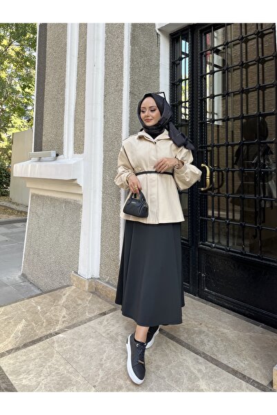 W WARGA ΚΟΝΤΕΡΑΚΟΡΥΦΑΣΤΗ ΚΑΜΠΑΝΙΑΜΕΝΗ ΜΠΟΥΦΑΝΑ ΜΕ ΛΕΠΤΟΜΕΡΗ ΔΕΡΜΑΤΙΝΗ ΖΩΝΗ