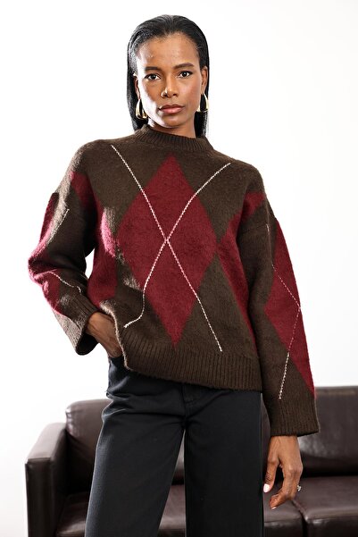 5in1Canpolat Bitter Brown Crew Neck Diamond Pattern Sweater 241261