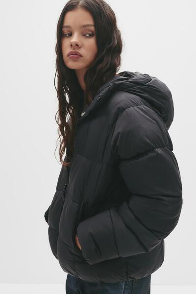 Pull & Bear Kapüşonlu şişme mont