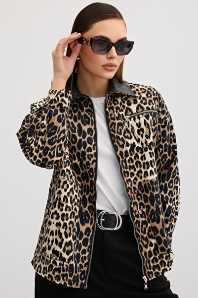 Matcha Butik Kadın Leopar Desenli Yakası Deri Detaylı Ceket