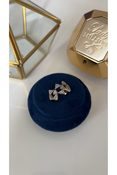 SU PERİSİ TAKI BİJUTERİ خاتم ذهبي قابل للتعديل مرصع بحجر الزركون على شكل مثلث