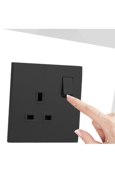 CAPITAL LIGHT 13 Amp Electrical Socket with Matte Black Piano Key