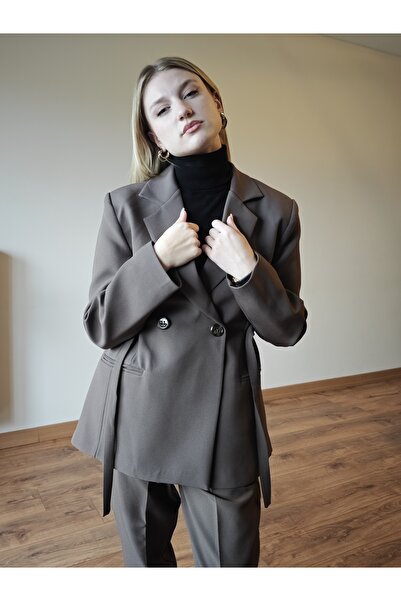 Aten سترة بليزر بنية اللون بخصر قابل للتعديل