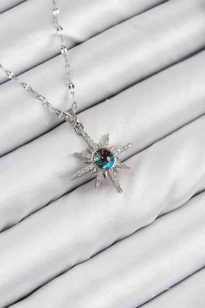 Skygo قلادة نسائية من الفولاذ 316L مرصعة بحجر الزركون ستار ستيل موديل فضي الل...