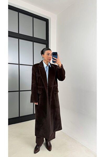 Gaus Shoulder Pad Premium Fur Coat with Bitter Brown Lining