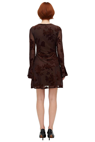 PayBuy Kadın Çiçekli Desenli Bodycon Mini Tül Elbise Uzun Flare Kollu Astarlı Şık ve Modern Tasarım