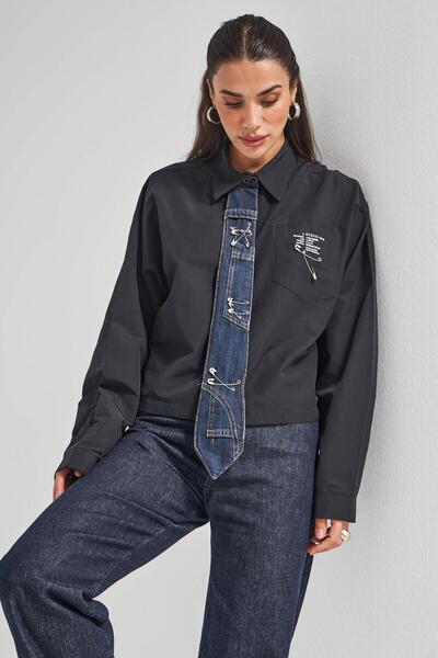 its basic Cămașă de damă cu design special, culoare neagră, cu detaliu cravată croială largă