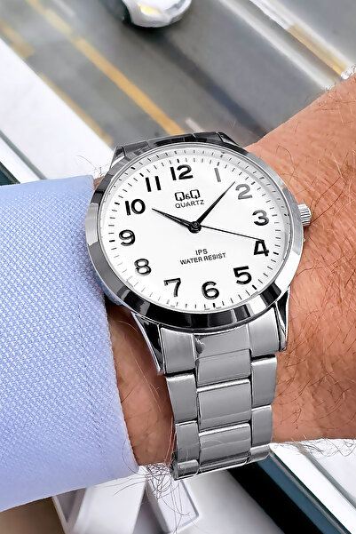 Q&Q Original Quartz Men's Wristwatch Waterproof Silver Color Steel Band - Gift Bracelet Qqeg2001C4