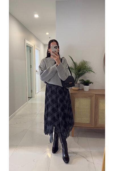 BİRCANÇİL Fusta Jana neagră în carouri asimetrică croială