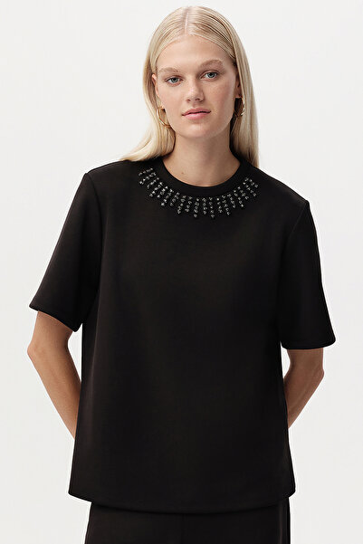 Exquise Stone Detailed Crew Neck Short Sleeve T-Shirt