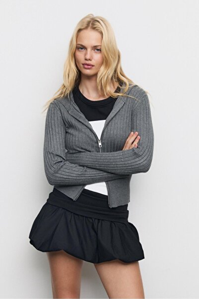 Stradivarius Balon kesim mini şort etek