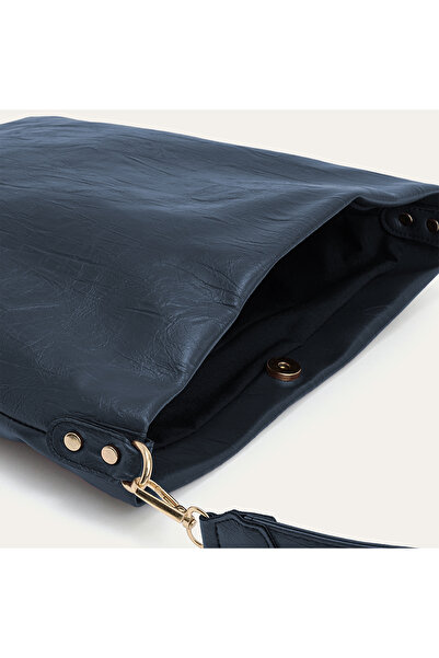 Mudo Women's Shoulder Bag with Crinkle Leather Look