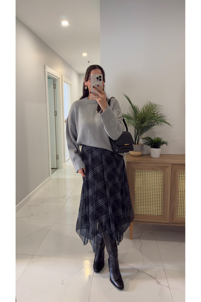 BİRCANÇİL Fusta Jana neagră în carouri asimetrică croială