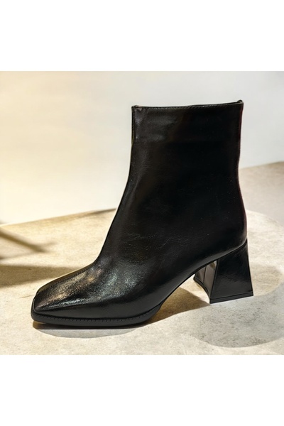 runa shoes kalın topuk parlak rugan topuklu bot