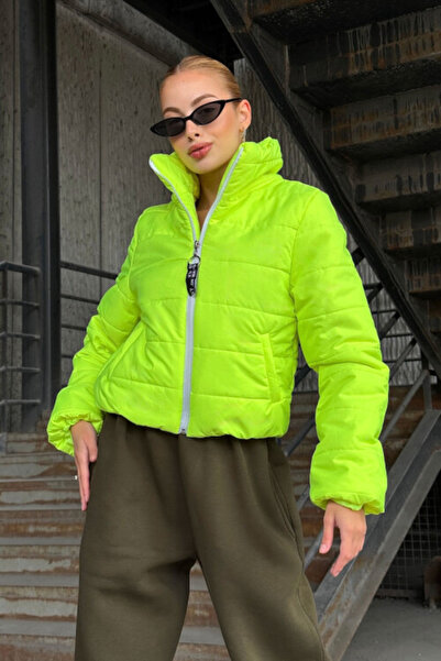 CARLA MARA Palton crop cu spate brodat cu pietre