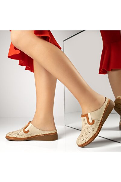 Modlet.ro Papuci casual bej din piele pentru femei cu perforații MOD13740