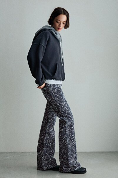 Bershka Dokulu baggy fit çan paça jean