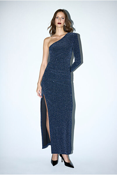 adL Mert Aslan Asimetrik Örme Elbise