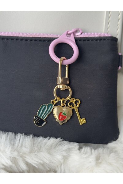 WhimsyWhite ميدالية مفاتيح على شكل حظ، ميدالية مفاتيح صغيرة على شكل حقيبة، مي...