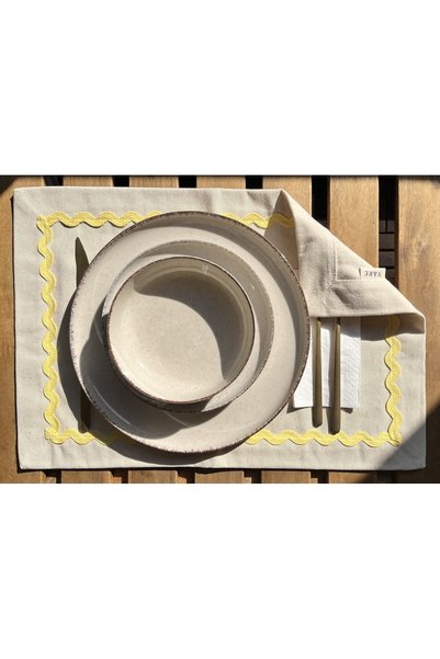 Yare Atelier Raw Linen Fabric American Service Set of 2, Lemon Yellow Zigzag Striped Detail Presentation Serving Set 35X50 cm