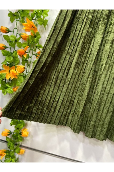 edu collection Velvet Pleated Midi Length Lined Skirt