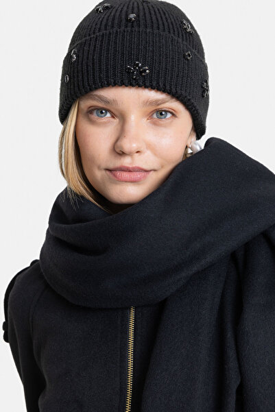 W Collection Stone-Embroidered Beret