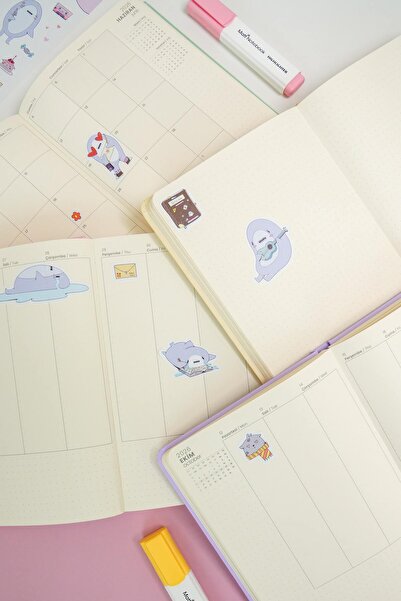 Matt Notebook Youna 2026 A5 Дневник 15x21 cm - 12 месеца - Вертикален дизайн – Розов