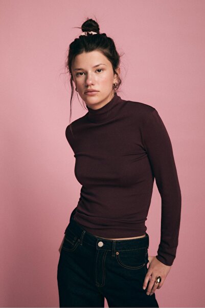 Stradivarius Basic high neck T-shirt