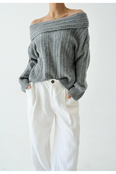 Jose Clothing Women's Off-White Madonna Collar Viscose Soft Textured Long Sleeve Blouse