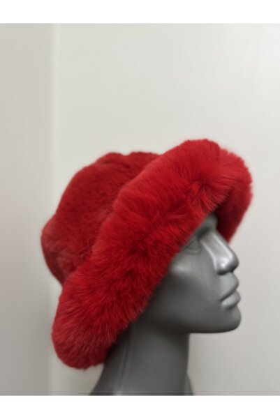 Butik Kırmızı Kadın Kışlık Peluş Şapka – Tesettüre Uygun, Sıcak Tutan (60-62 cm)