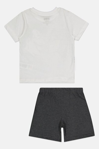 Batman Kids Boy 2 Pieces Graphic Print T-Shirt With Bottom Sleepwear Set, Multicolor