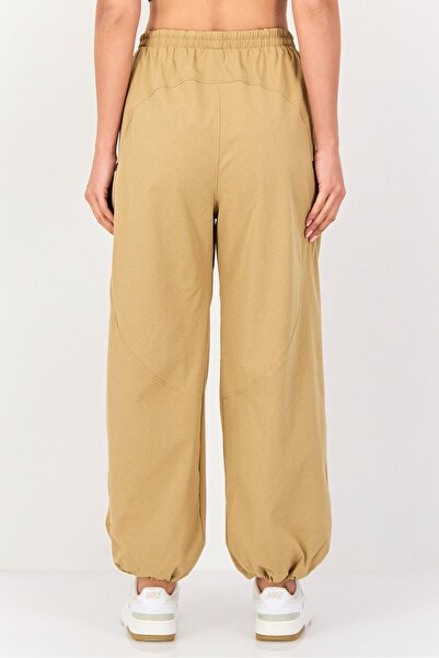 Under Armour Women Oversized Fit Outdoor Unstoppable Parachute Pants, Khaki